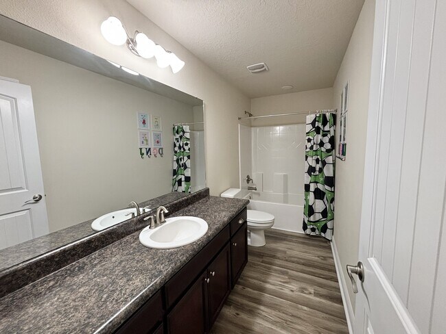 Building Photo - 5143 Carmell Ridge Cir