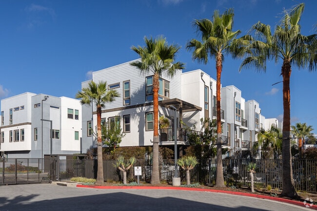 Building Photo - MDL