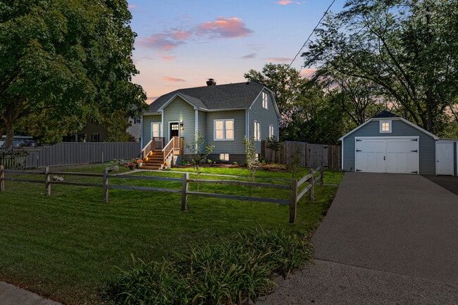 Building Photo - 639 Cumnor Ave