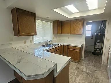 Building Photo - 7054 W Saxton Dr