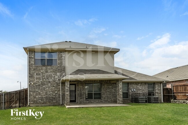 Building Photo - 15635 Gatsby Ln