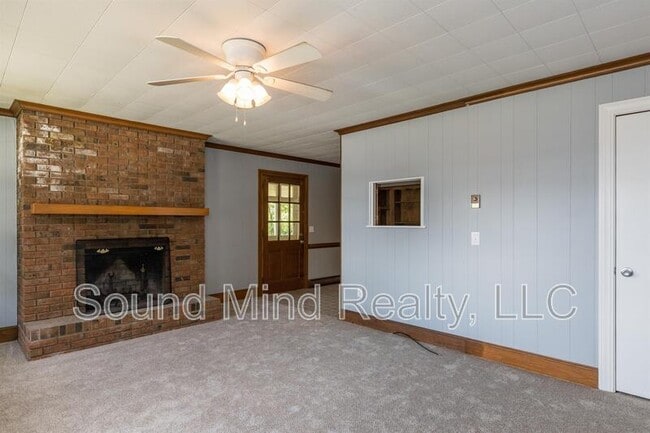 Building Photo - 207 S Alston St