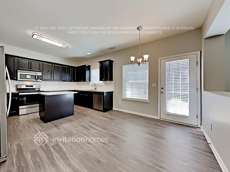 Building Photo - 3408 Crutchfield Pl