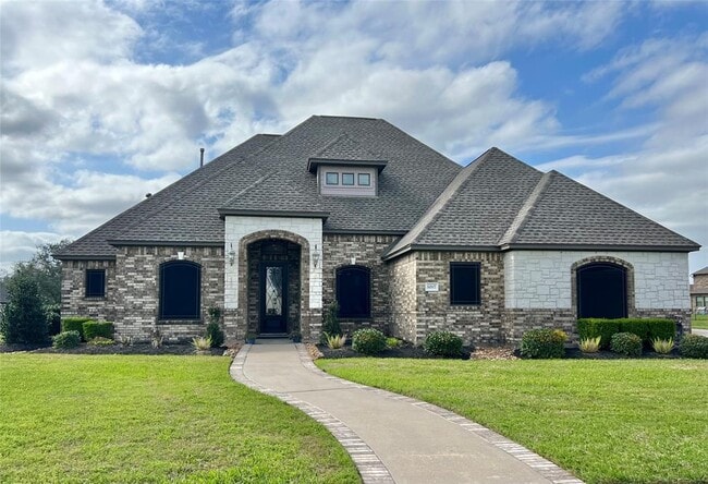 Primary Photo - 1017 Southern Oaks Dr