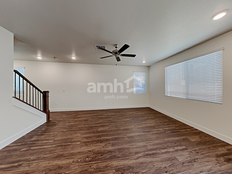 Building Photo - 6022 Schmidt St