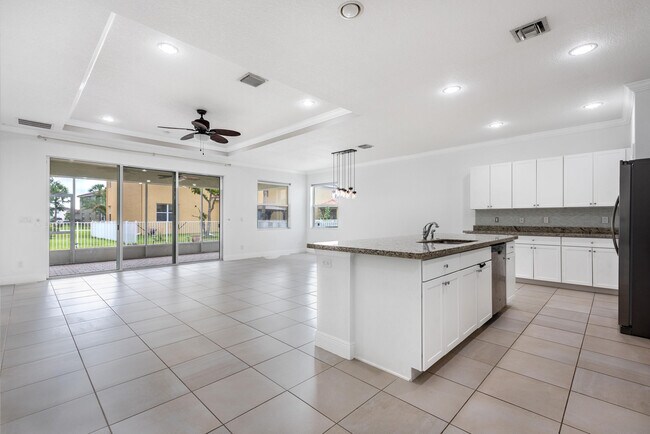 Building Photo - 1367 NW Leonardo Cir