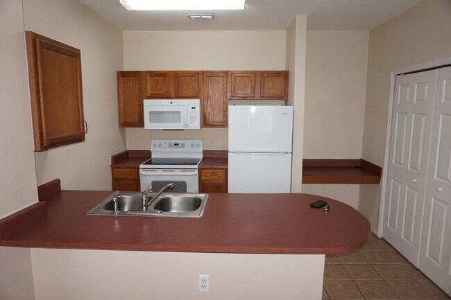 Building Photo - 8103 Lillies Way