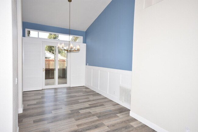 Building Photo - 428 Rockport Cir