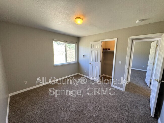 Building Photo - 19120 Pinon Park Rd