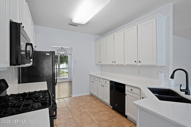 Building Photo - 1701 Windover Pl