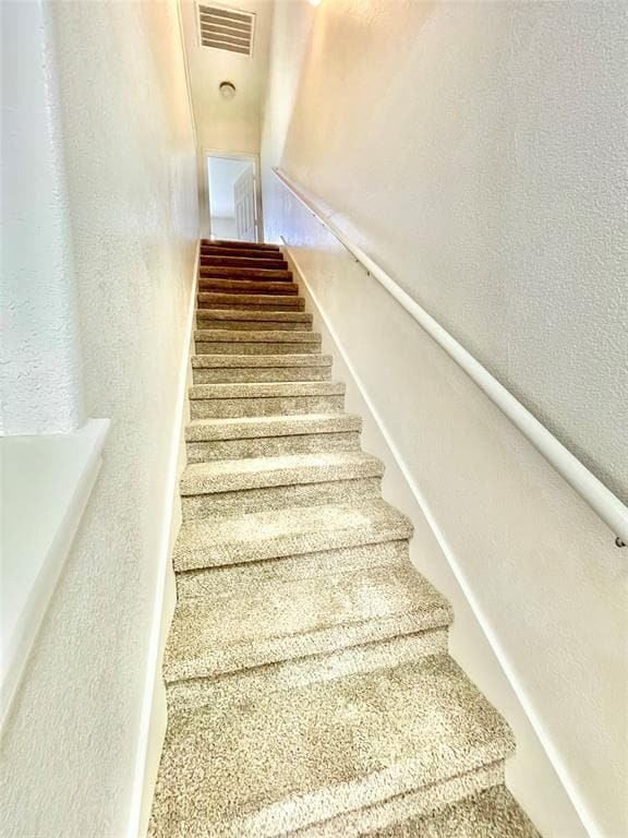 Building Photo - 2419 Allred Dr