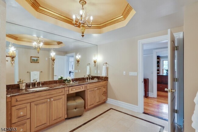 Building Photo - 236 Long Hill Dr