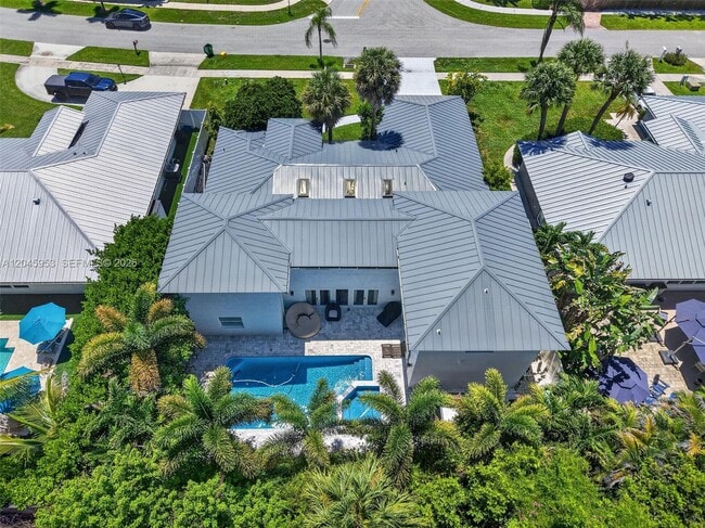 Building Photo - 542 N Cypress Dr