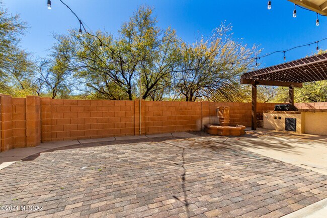 Building Photo - 1599 W Homecoming Way