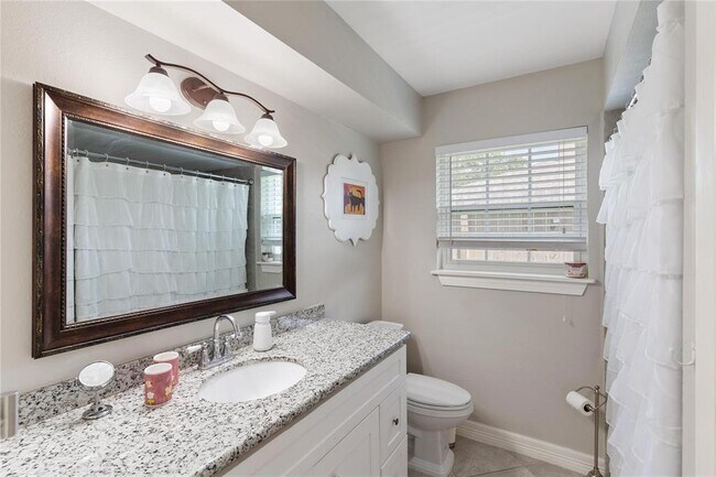 Building Photo - 5747 Rutherglenn Dr