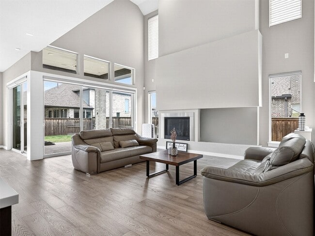 Building Photo - 470 Providence Dr