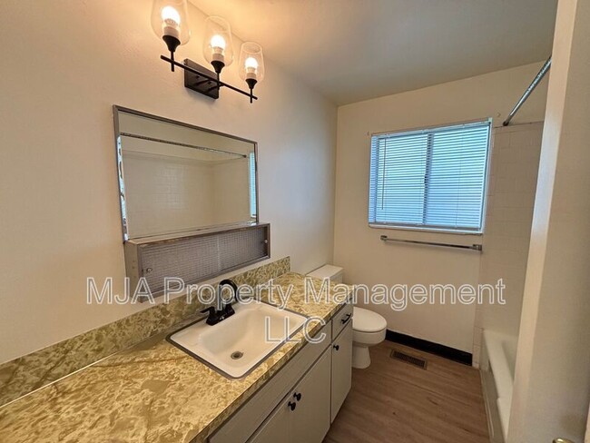 Building Photo - 1428 W 300 N