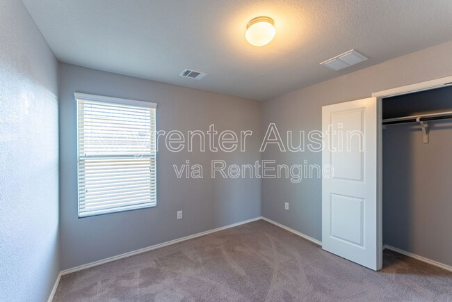 Building Photo - 5800 Kennedy St