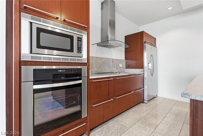 Building Photo - 4471 Dean Martin Dr