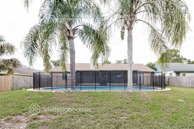 Building Photo - 5579 Westview Dr