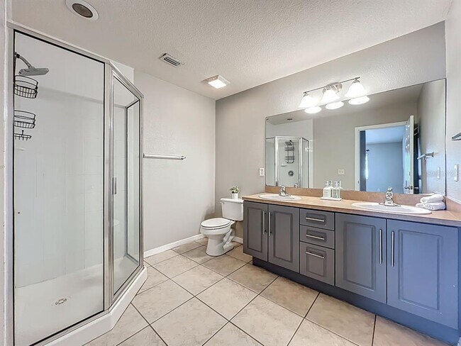 Building Photo - 185 N Pearl Lake Causeway