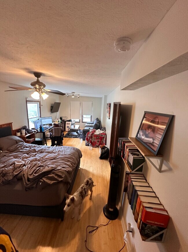 Master Bedroom - 1420 Meadow Rd