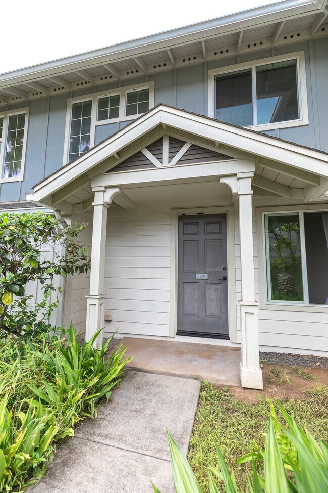 Building Photo - 644 Meakanu Ln