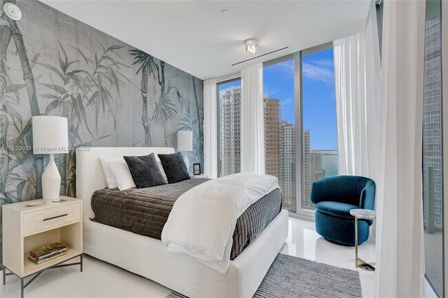 Building Photo - 300 Biscayne Blvd Way