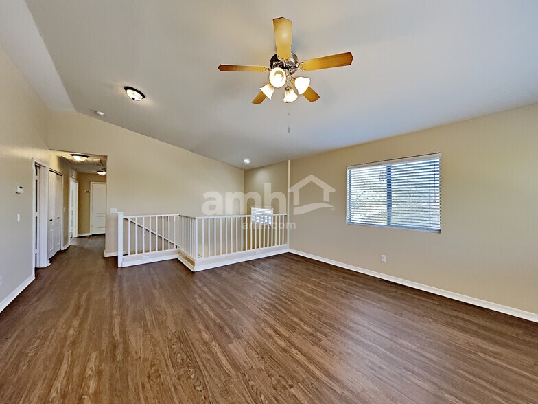 Building Photo - 8338 W Payson Rd