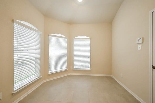 Building Photo - 4211 Fair Country Ln