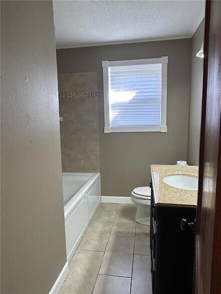 Building Photo - 41 Mason St