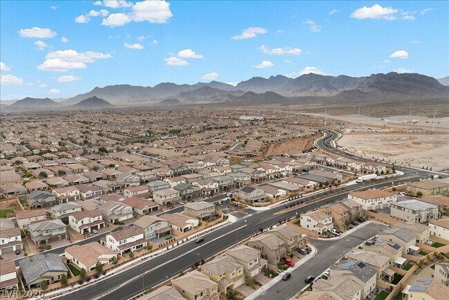 Building Photo - 10423 Stroma Ave