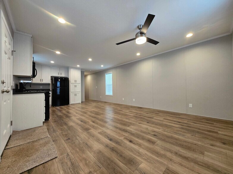 Building Photo - 52212 Worthington Ln