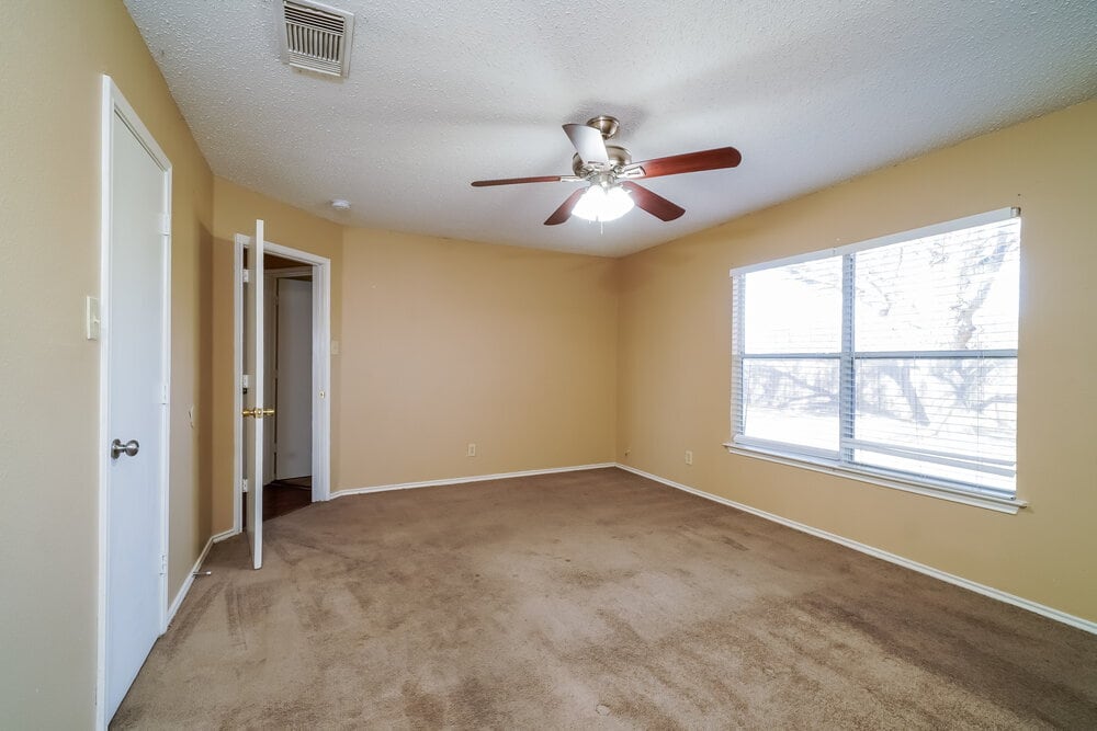 Building Photo - 6942 Saharastone Dr