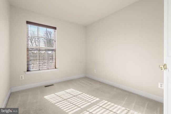 Building Photo - 618 Berwick Ct