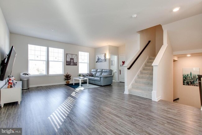 Building Photo - 7928 Patterson Wy