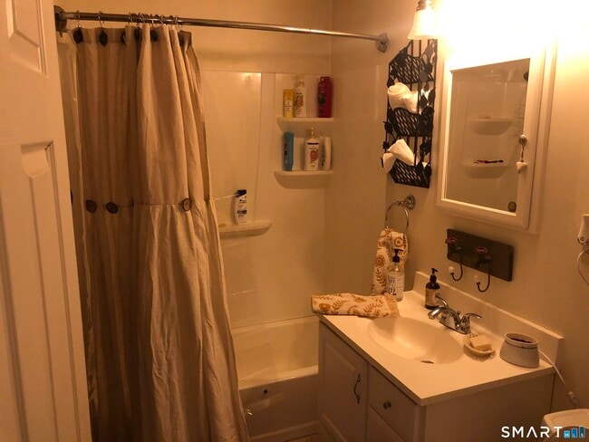 Building Photo - 317 Garden St