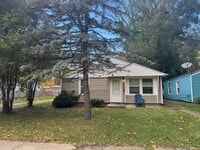 Building Photo - 821 Roosevelt St