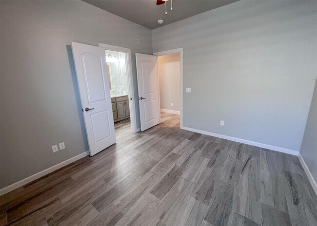 Building Photo - 13601 Cobblestone Curve Rd