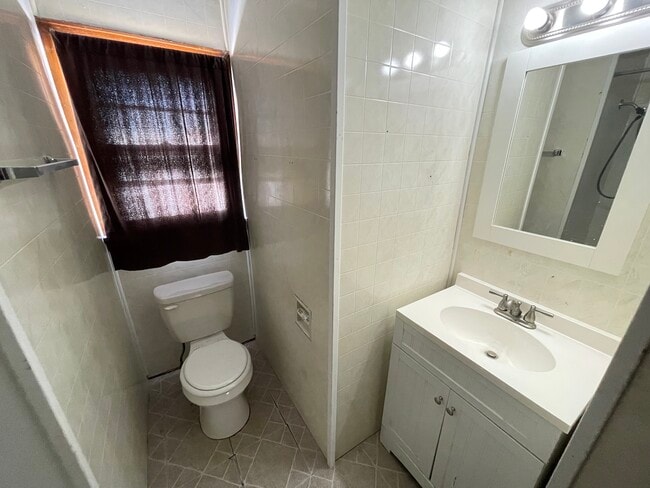 Building Photo - 2527 Georgetown Rd