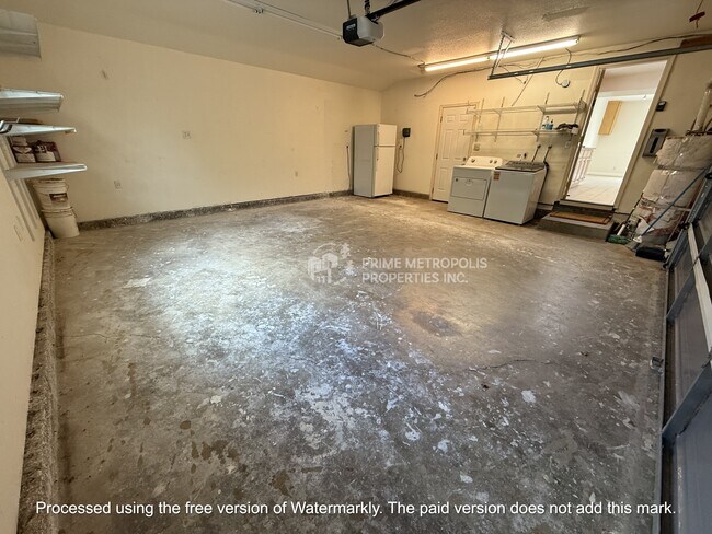 Building Photo - 2346 Montezuma Dr