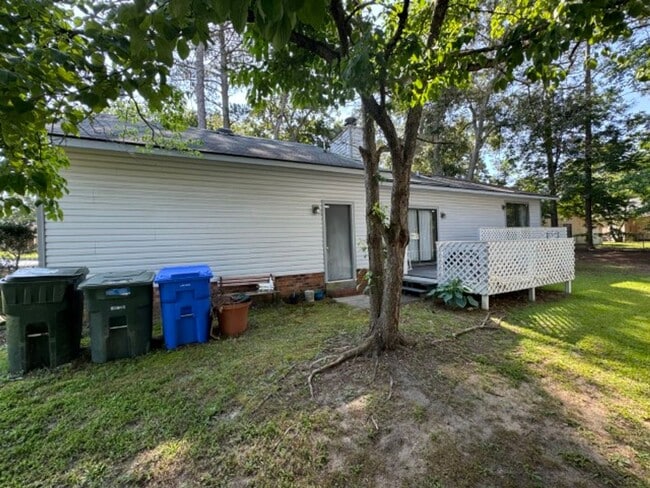 Building Photo - 7307 Bass Dr
