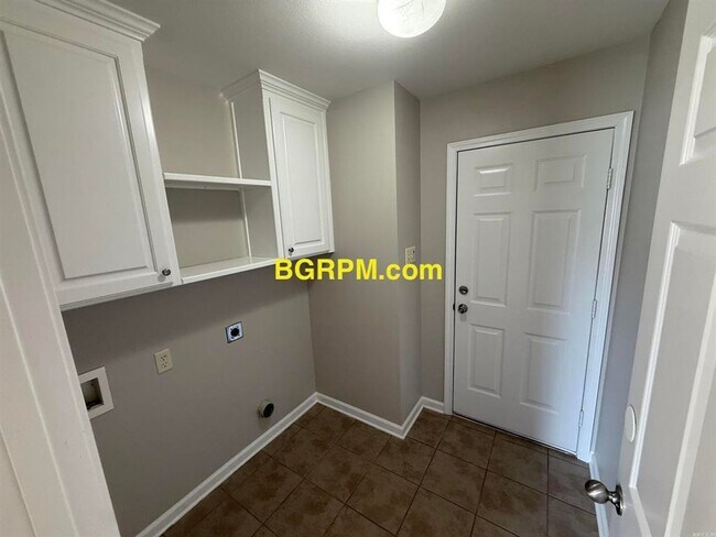 Building Photo - 3 BD, 2 BA, home in Jacksonville