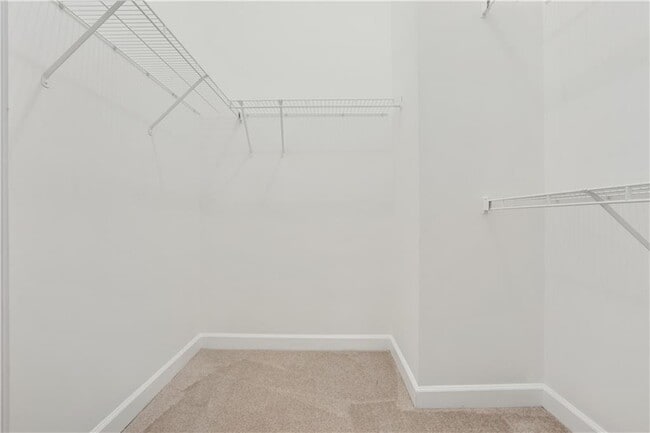 Building Photo - 711 Cosmopolitan Dr NE