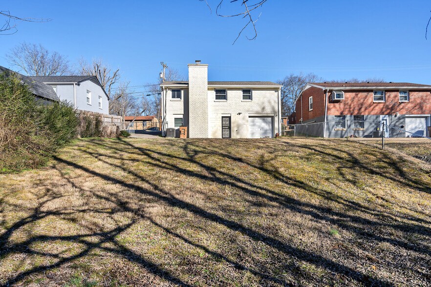 Building Photo - 3365 Hospital Ln