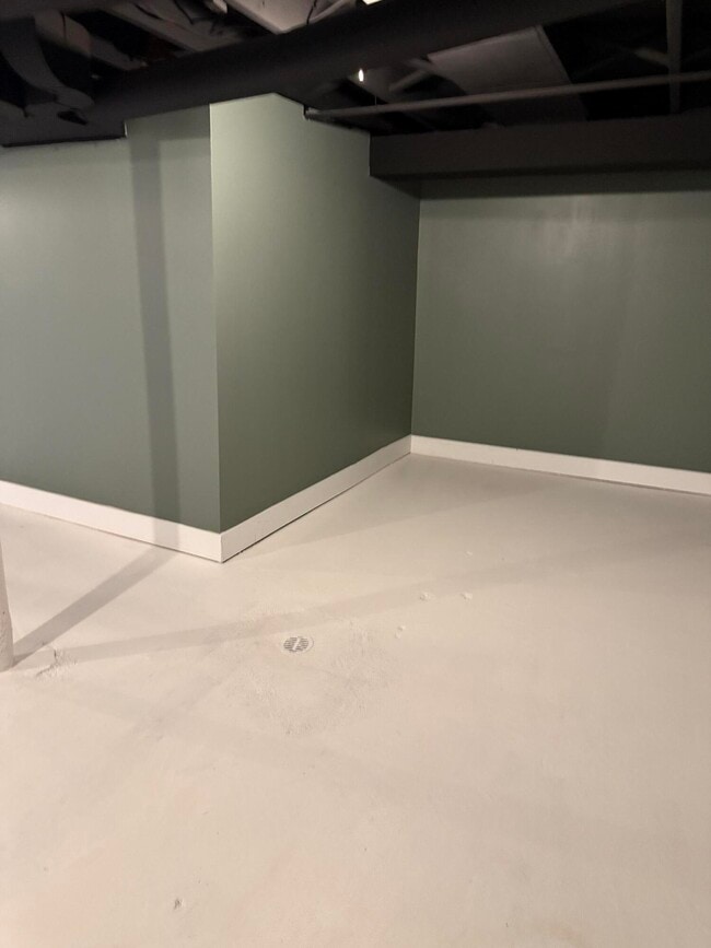 Building Photo - 16540 Marlowe St