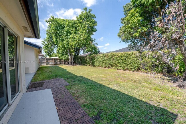 Building Photo - 15461 SW 170th Terrace