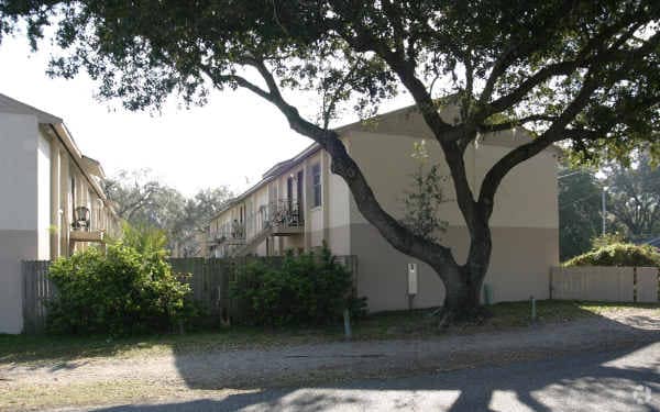 Building Photo - Manchester I & II