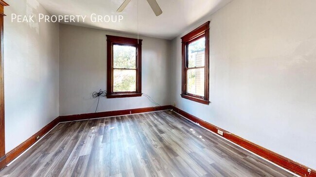Building Photo - 2339 Rohs St
