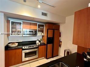 Building Photo - 2775 NE 187th St